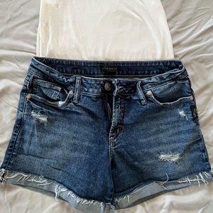 Silver Jeans Co Distressed Denim “Suki Short”